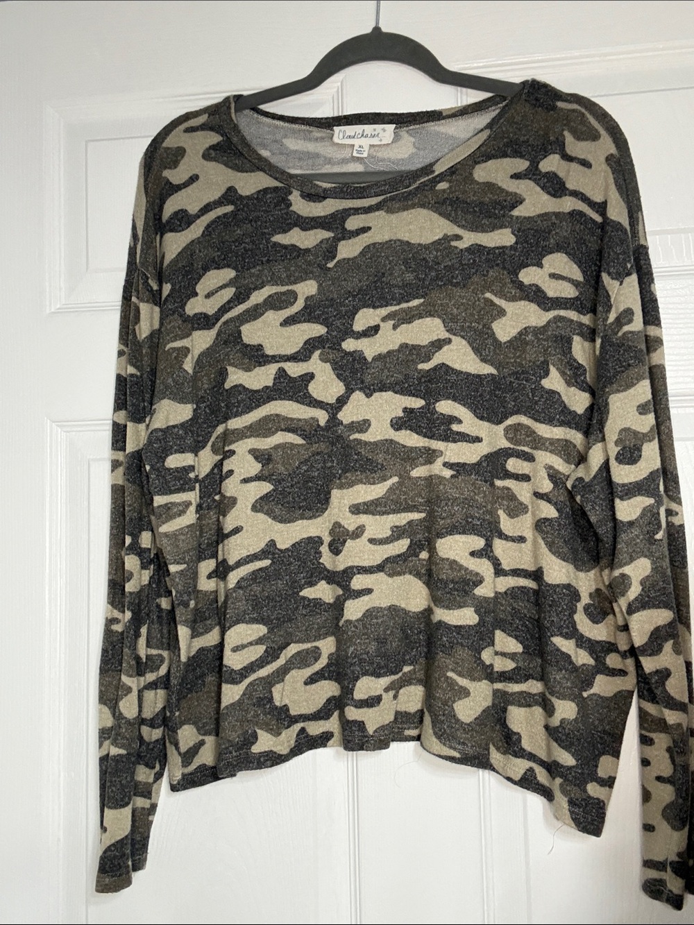 Cloud Chaser Women's Camo Crew Neck Sweater - Olive & Black